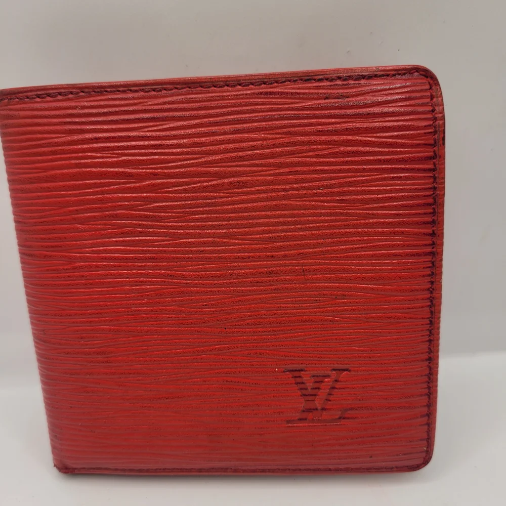 Louis Vuitton Red Textured Wallet - Picture 1 of 7